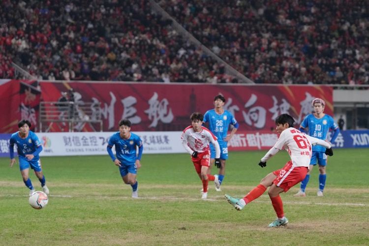 湘超球员谈离开泰山：国内足球在走下坡路，父母决定把足球当特长