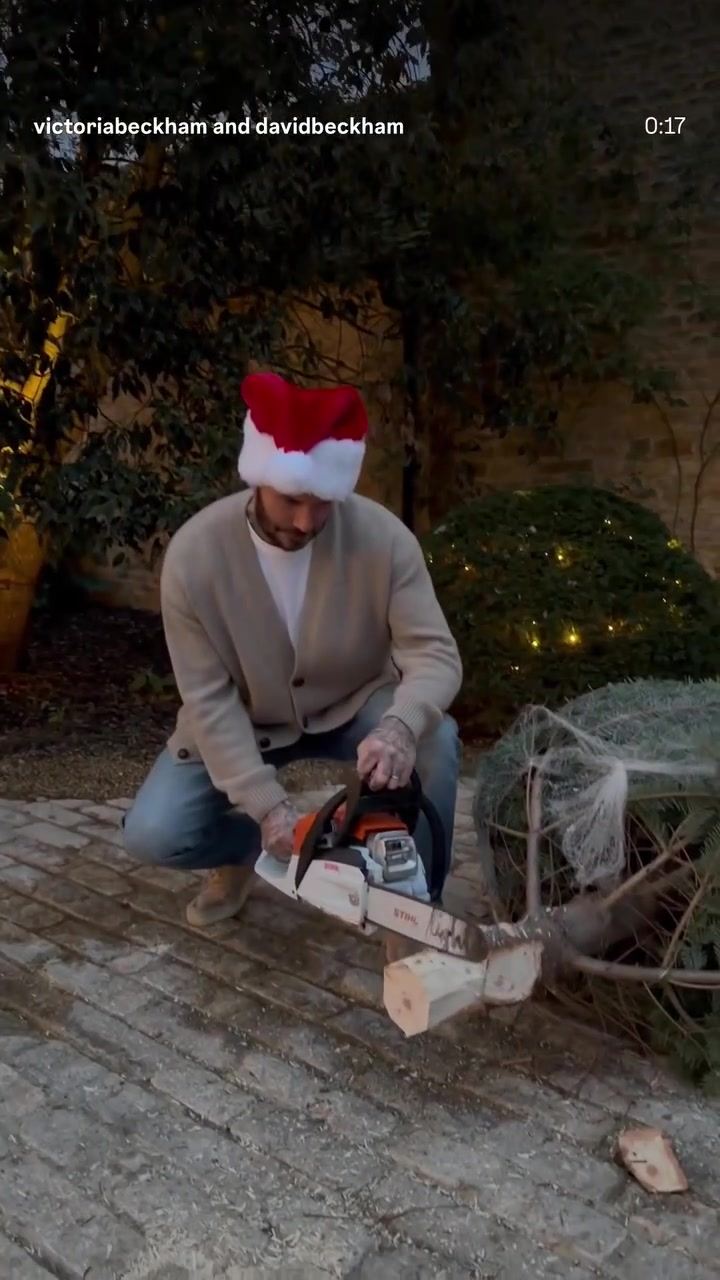 维多利亚晒照准备过圣诞节其乐融融，只少了长子布鲁克林一家