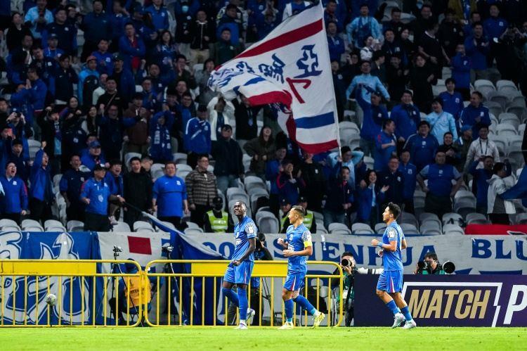 东体：国足首期集训与申花冬训日程冲突，申花冬训或再闹“人荒”