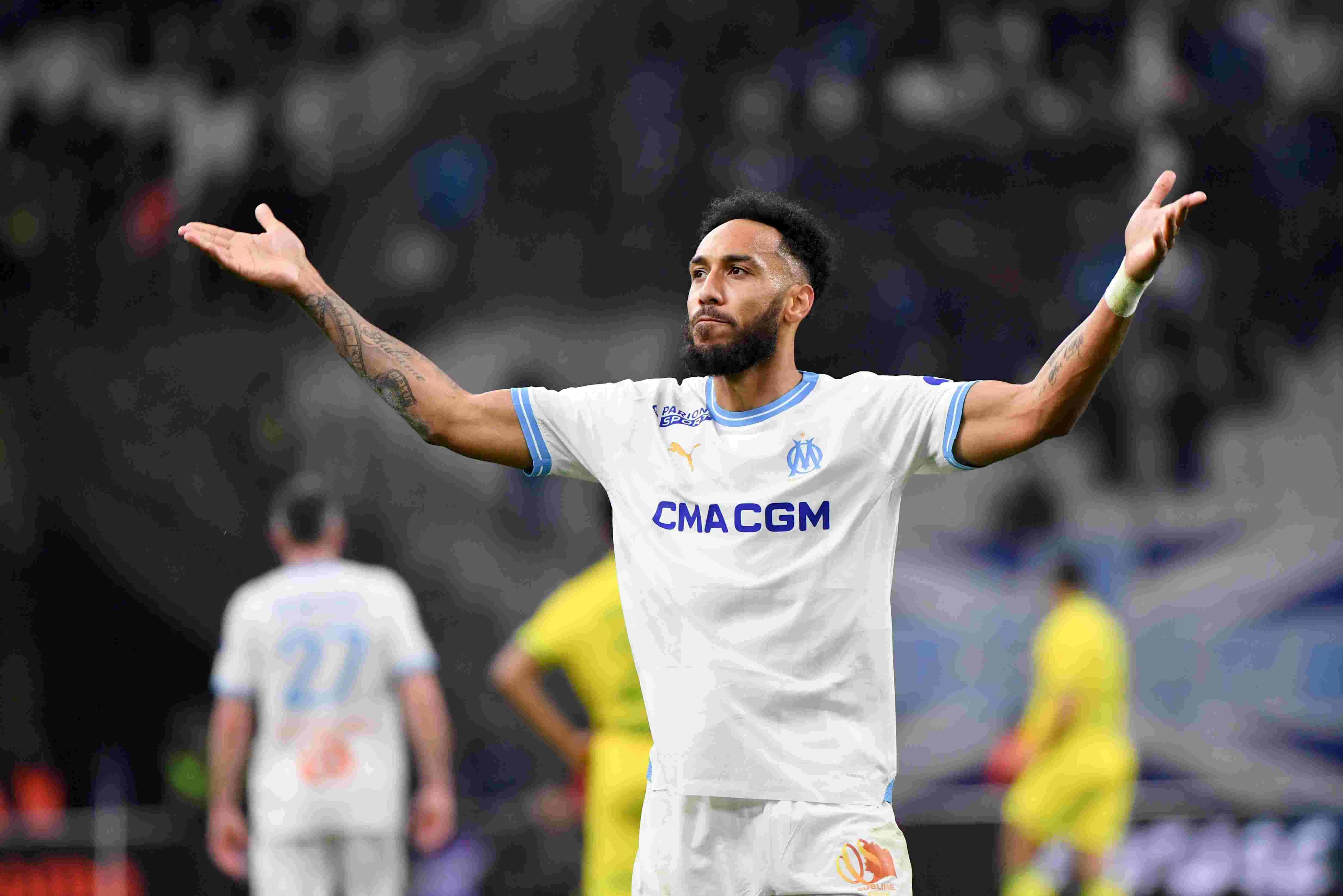 RMC：奥巴梅扬还没好利索就复出踢比赛，马赛对此感到担忧