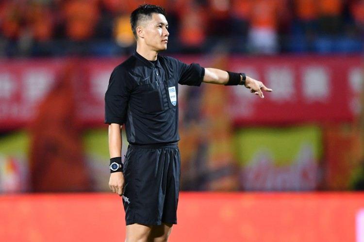 湘超决赛永州vs常德裁判组：国际级裁判沈寅豪主哨