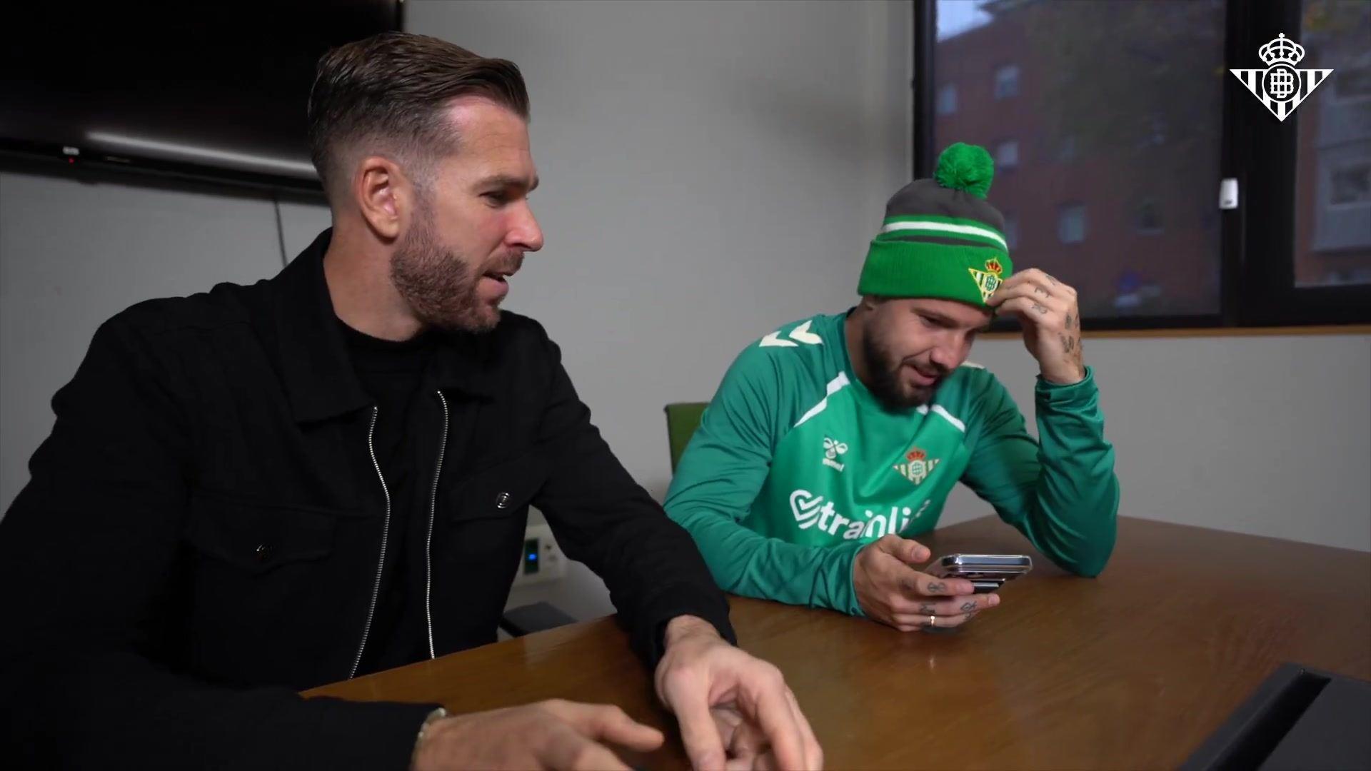 贝蒂斯队友整蛊福纳尔斯要他给姆巴佩颁奖，福纳尔斯：皇马玩我？