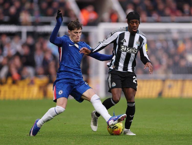 英媒：23岁纽卡边锋伊兰加的腿伤并不严重，很快就能重返球队