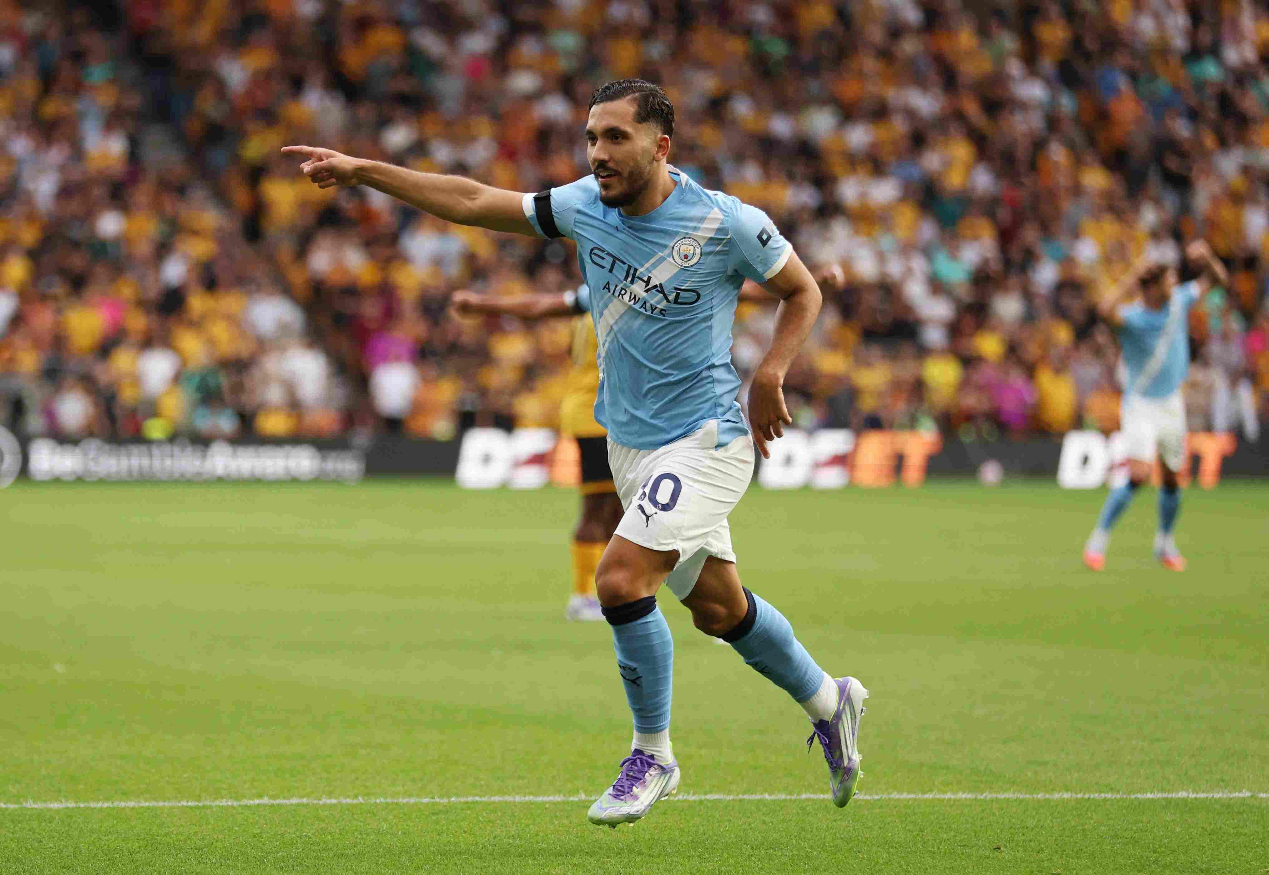 谢尔基上赛季法甲30场共计11助攻，本赛季在英超13轮已7助攻