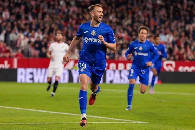 阿斯：赫塔费前锋马约拉尔右膝受伤恐缺阵4周，俱乐部考虑买人