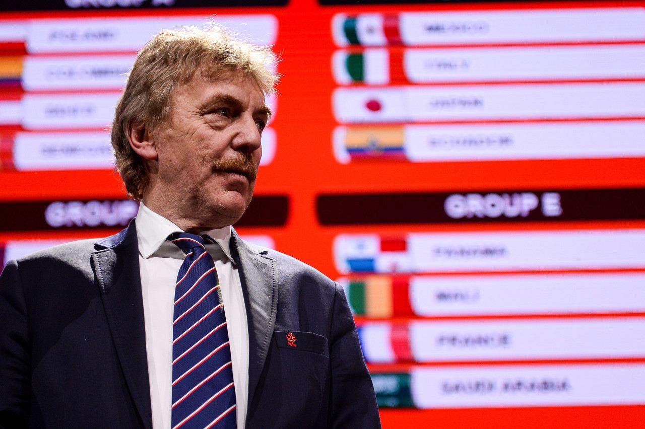 关系不睦？博涅克：莱万和格利克会为彼此而战，其他都是吹毛求疵