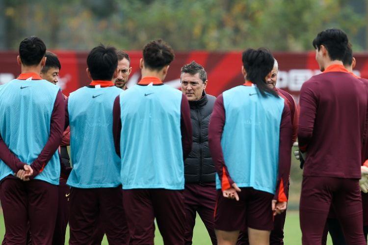 ：U23国足集训的27名球员都将前往沙特，23人名单随后确认