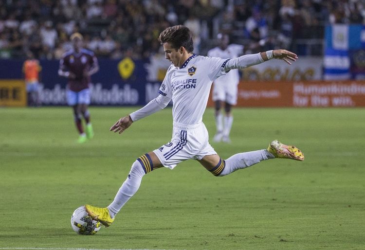 曾十字韧带撕裂！TA：前巴萨中场普吉将再次接受手术，或赛季报销