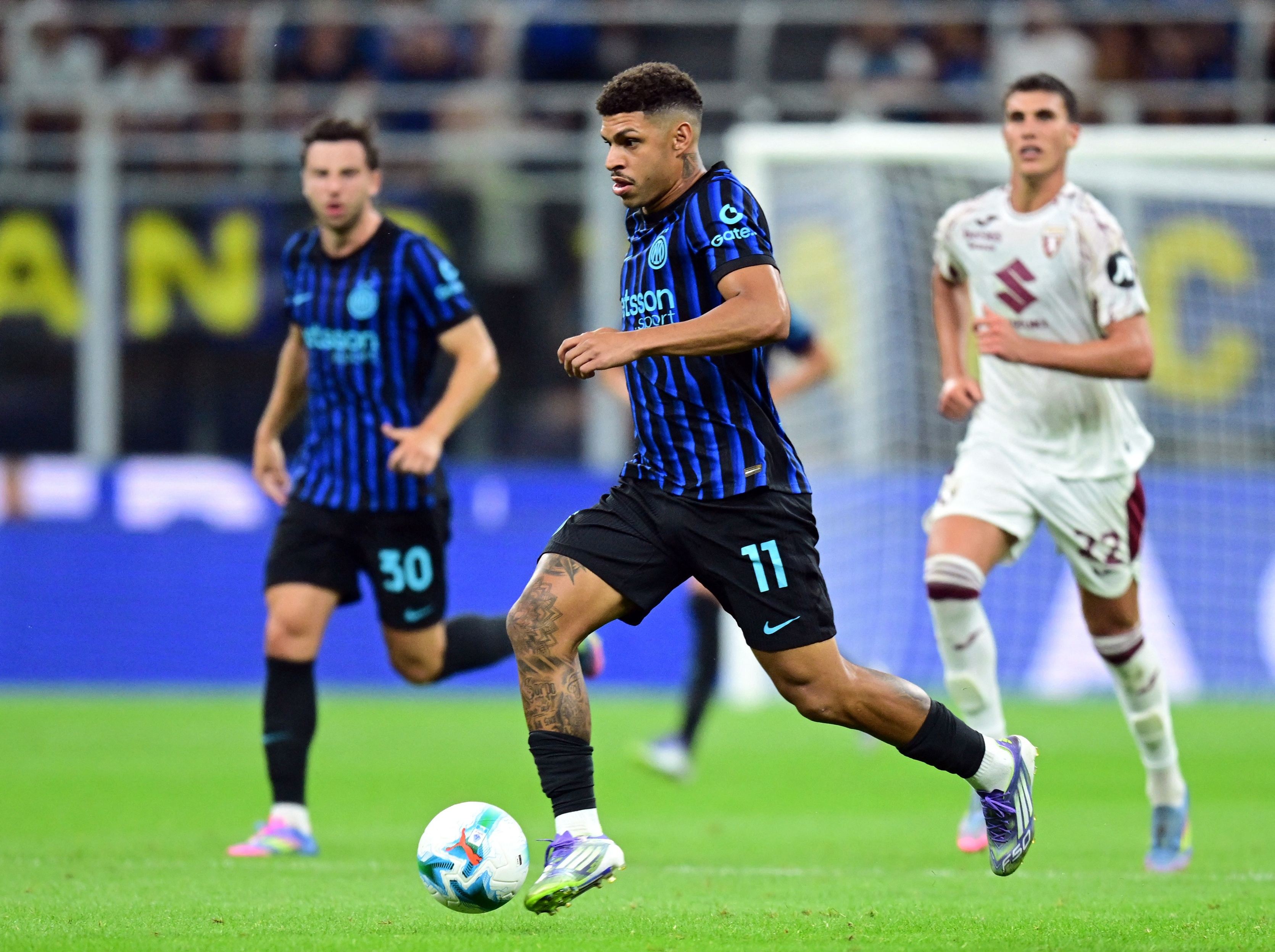 罗体：国米买坎塞洛不是对恩里克没信心，而是担心邓弗里斯的伤病