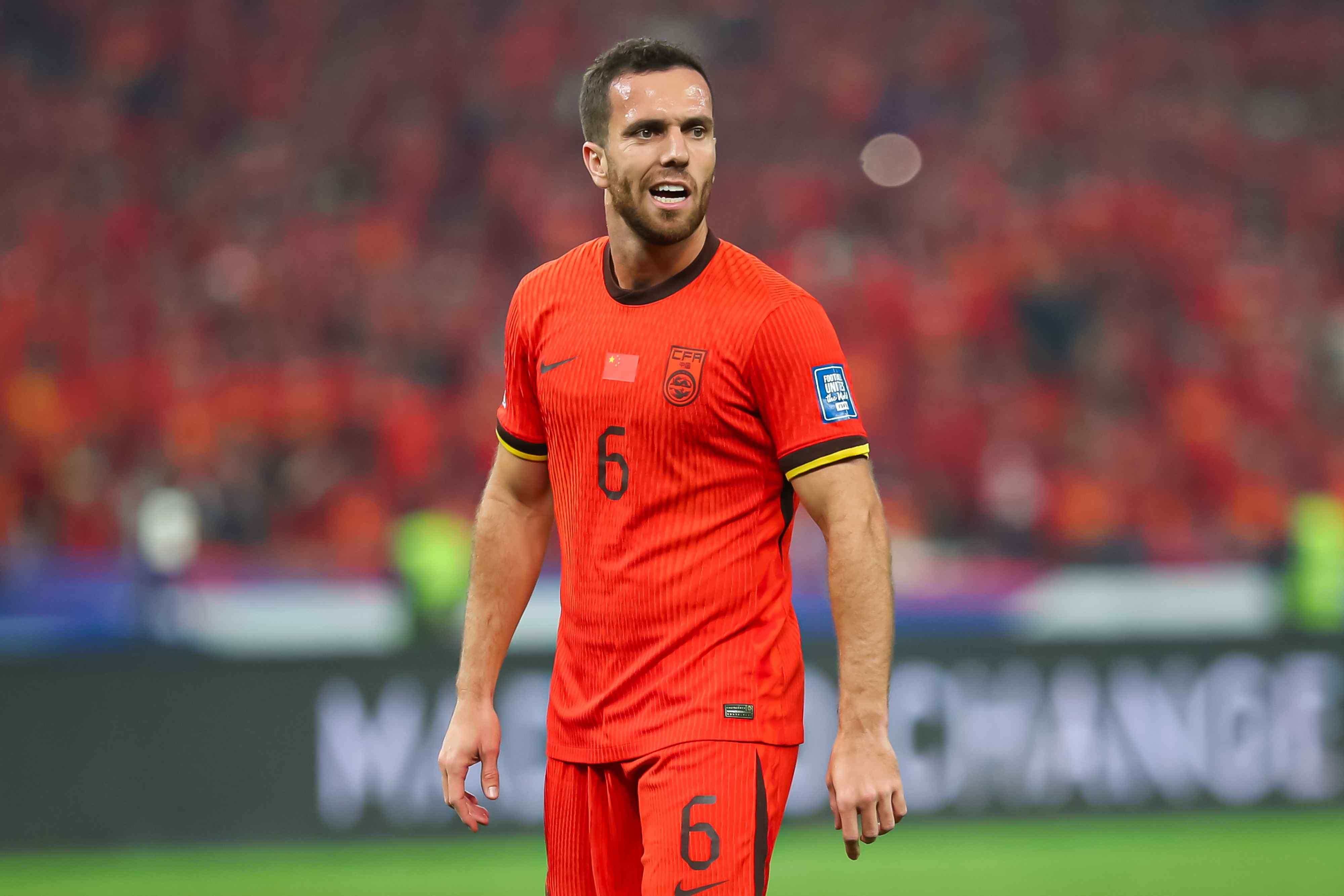 记者：塞鸟、蒋光太年龄偏大，若状态明显下滑国足要谨慎使用