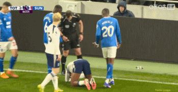 都是暴脾气！热刺1-1桑德兰，本坦库尔和海特勒伊达两度发生冲突