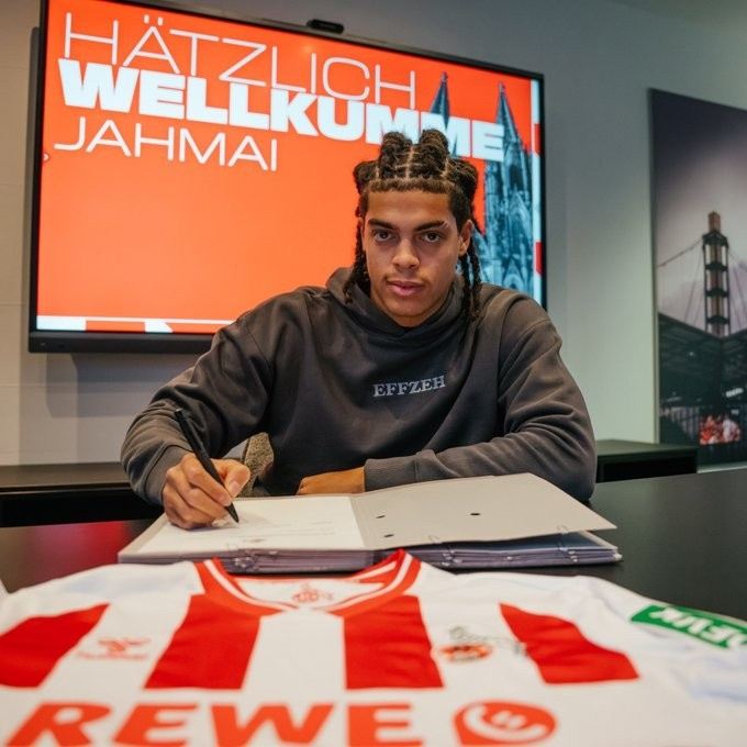 官方：曼城20岁中后卫辛普森·普西租借加盟科隆半个赛季