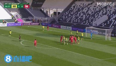 澳大利亚0-1落后泰国！邦拉远射经折射后入网，泰国1-0领先