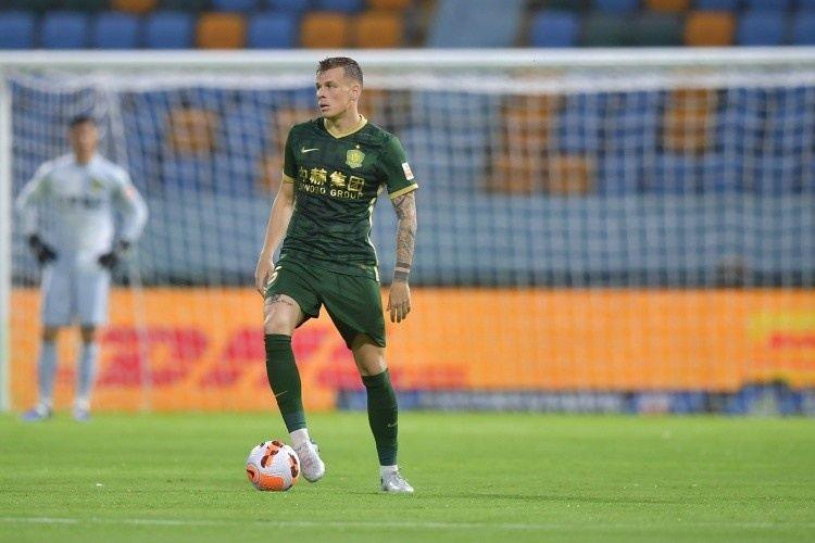 接近加盟！博主：梅米舍维奇已经抵达海口与青岛西海岸队汇合