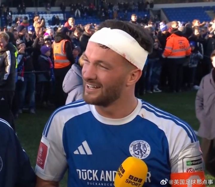 为追逐足球梦想，保罗·道森曾辞去高速公路巡管员的工作