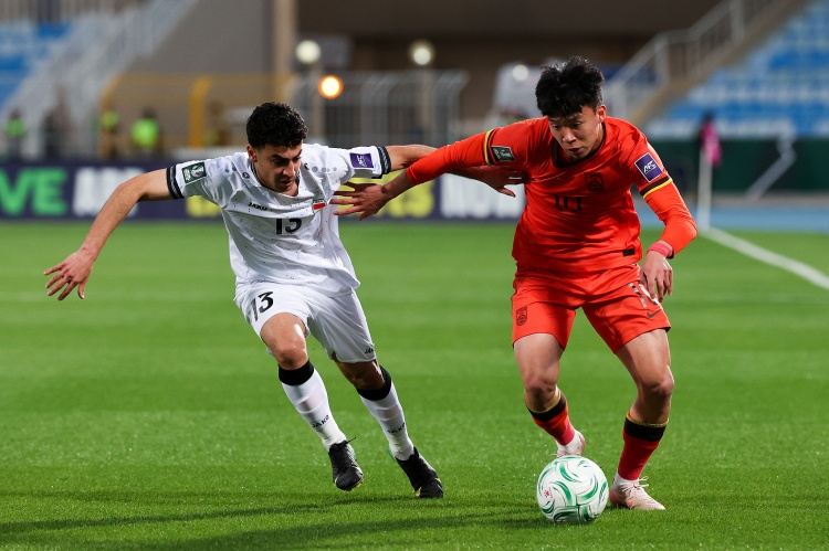 记者：国足前两场完全可以拿6分 韩国实力不如中国 有机会闯入4强