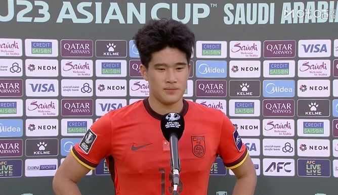 彭啸：现在感觉跟做梦一样，我们的团队都像战士一样在场上战斗