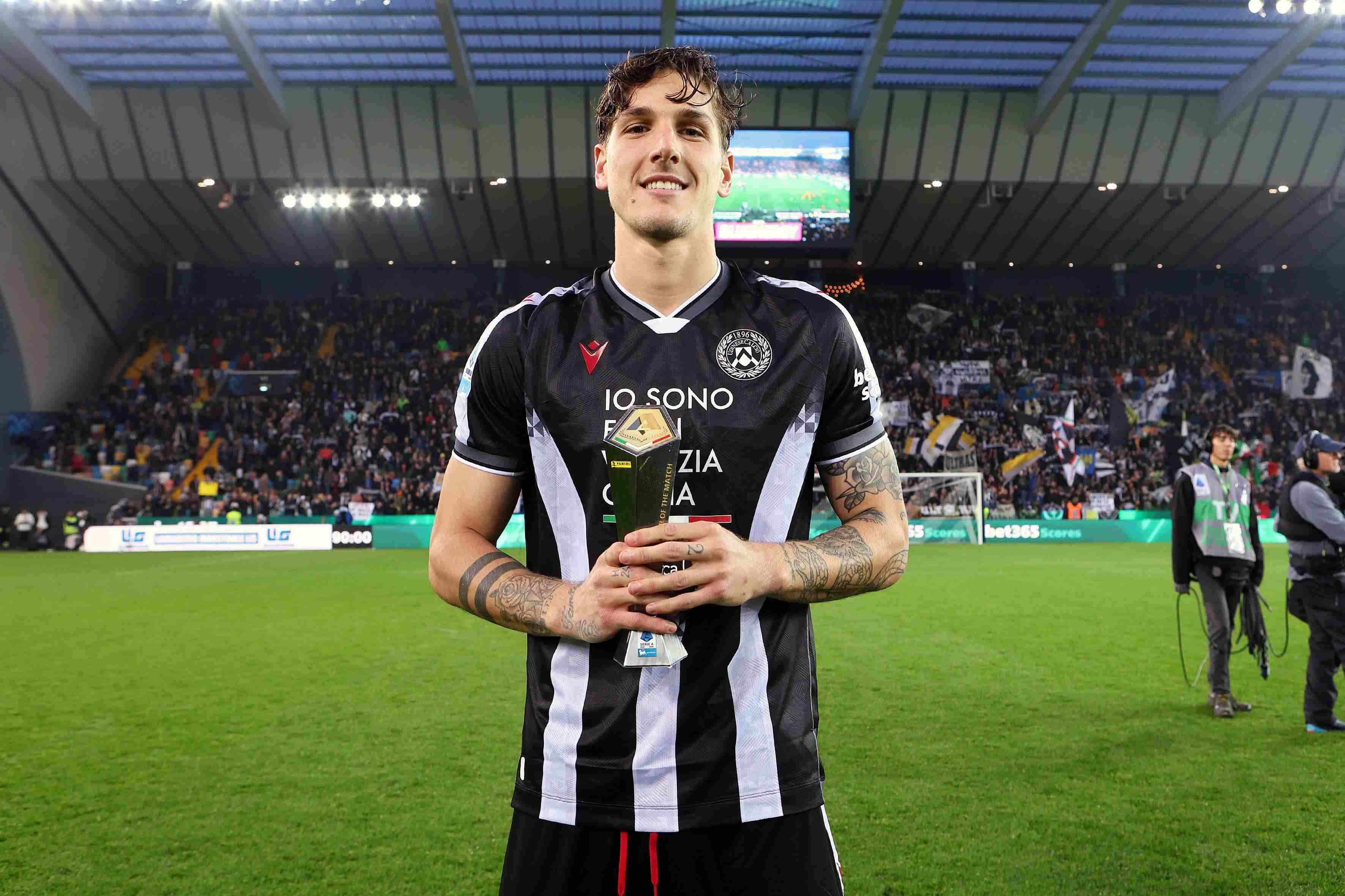 罗体：扎尼奥洛将接受膝盖关节镜手术，预计将因此缺席三周时间