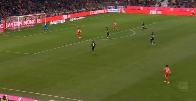 门前无私送助攻！凯恩：团队高于个人，那种时刻传球才正确