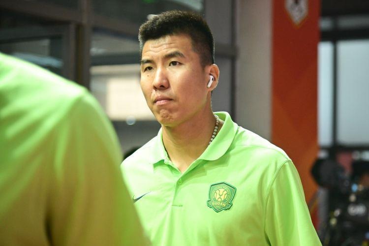 赵宇：王刚与国安续约一年，杨立瑜还有一年合同