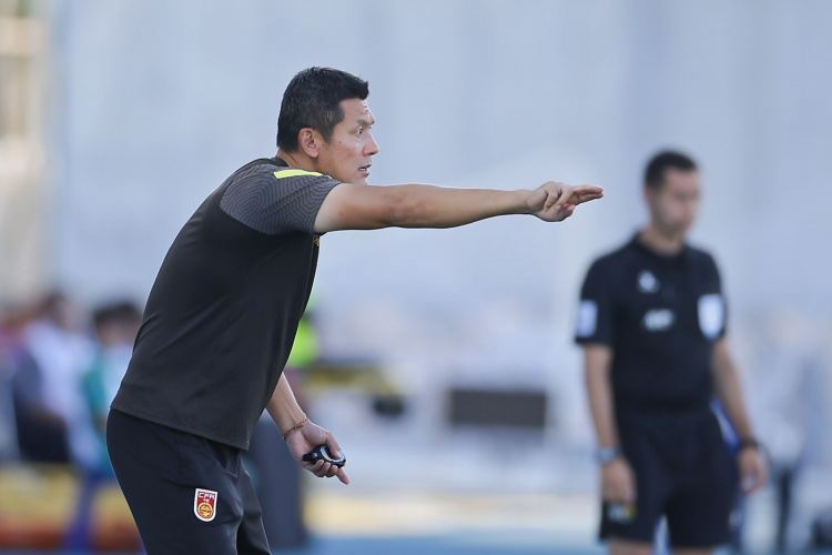 打平就出线！杨晨：泰国队这种踢法，我觉得中国队不能轻视