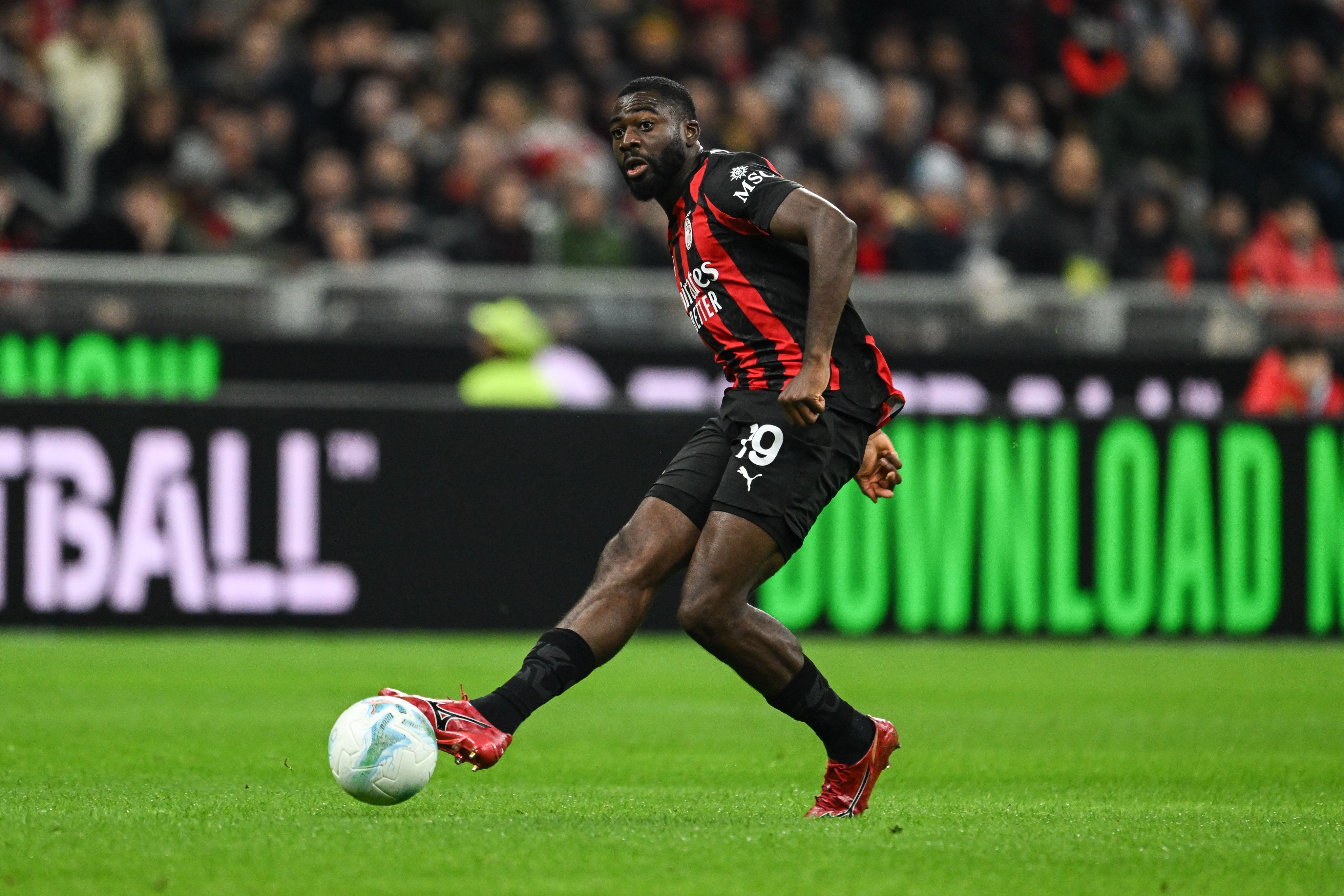 记者：加拉塔萨雷高层将与米兰面谈福法纳，米兰要价至少4000万欧