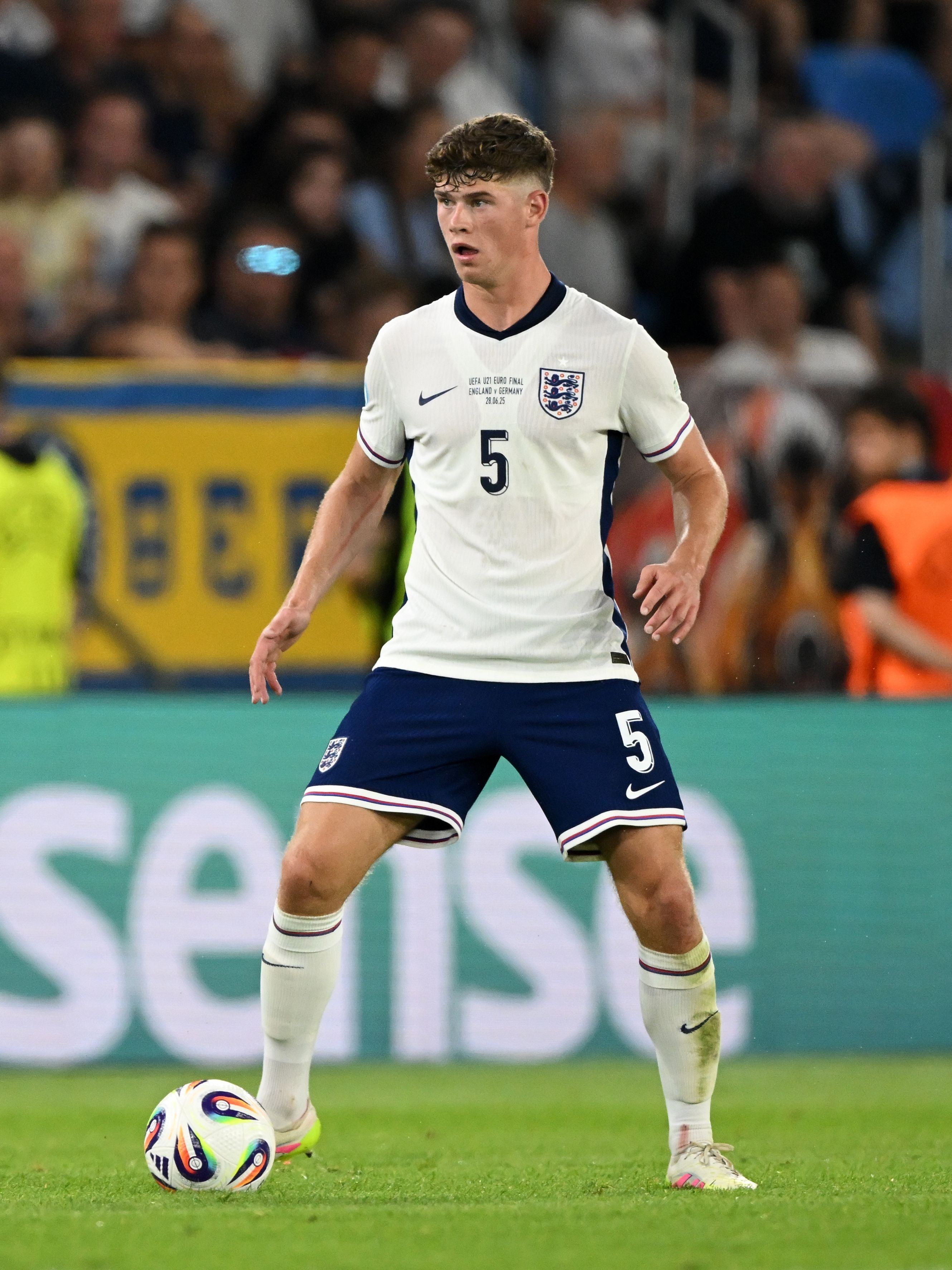 TA：沃尔夫斯堡约1800万欧报价克雷斯韦尔，图卢兹尚未回应