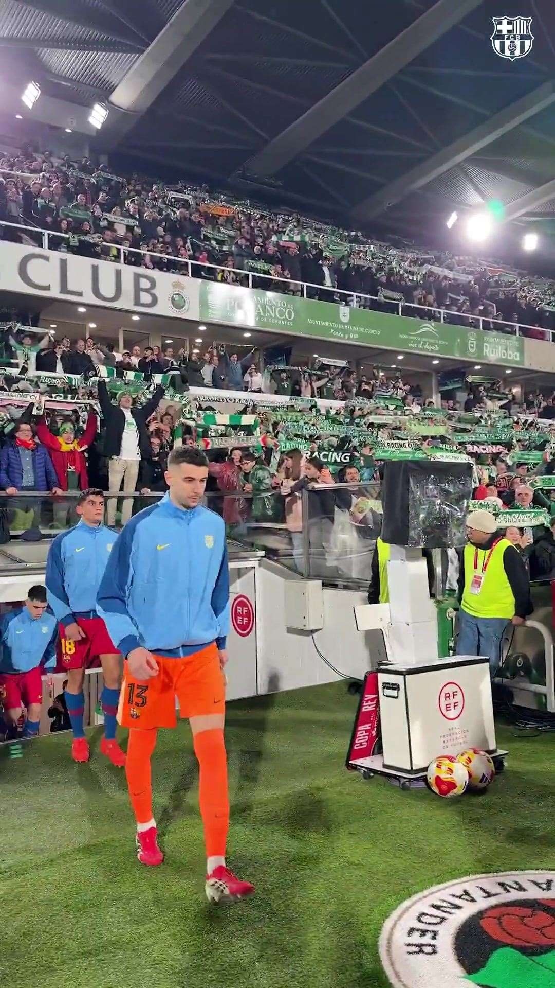 巴萨官推晒视频：感谢桑坦德竞技列队致敬西班牙超级杯冠军