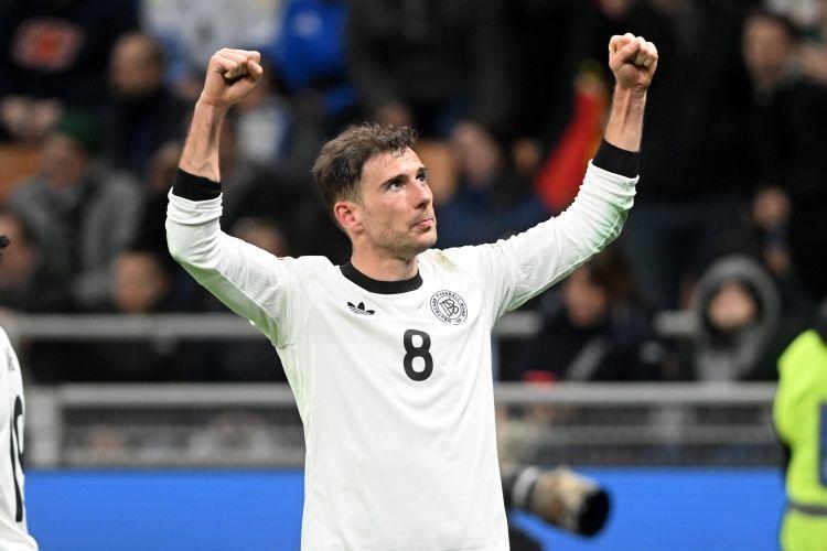 法尔克：拜仁可能提拔青训小将接替格雷茨卡 今夏想重金补强边锋