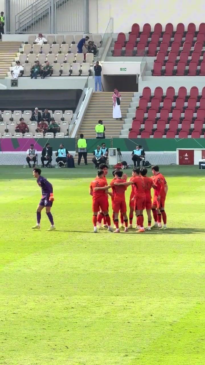 晋级四强！徐彬女友社媒晒现场观赛视频：持续好运，Keep Going~