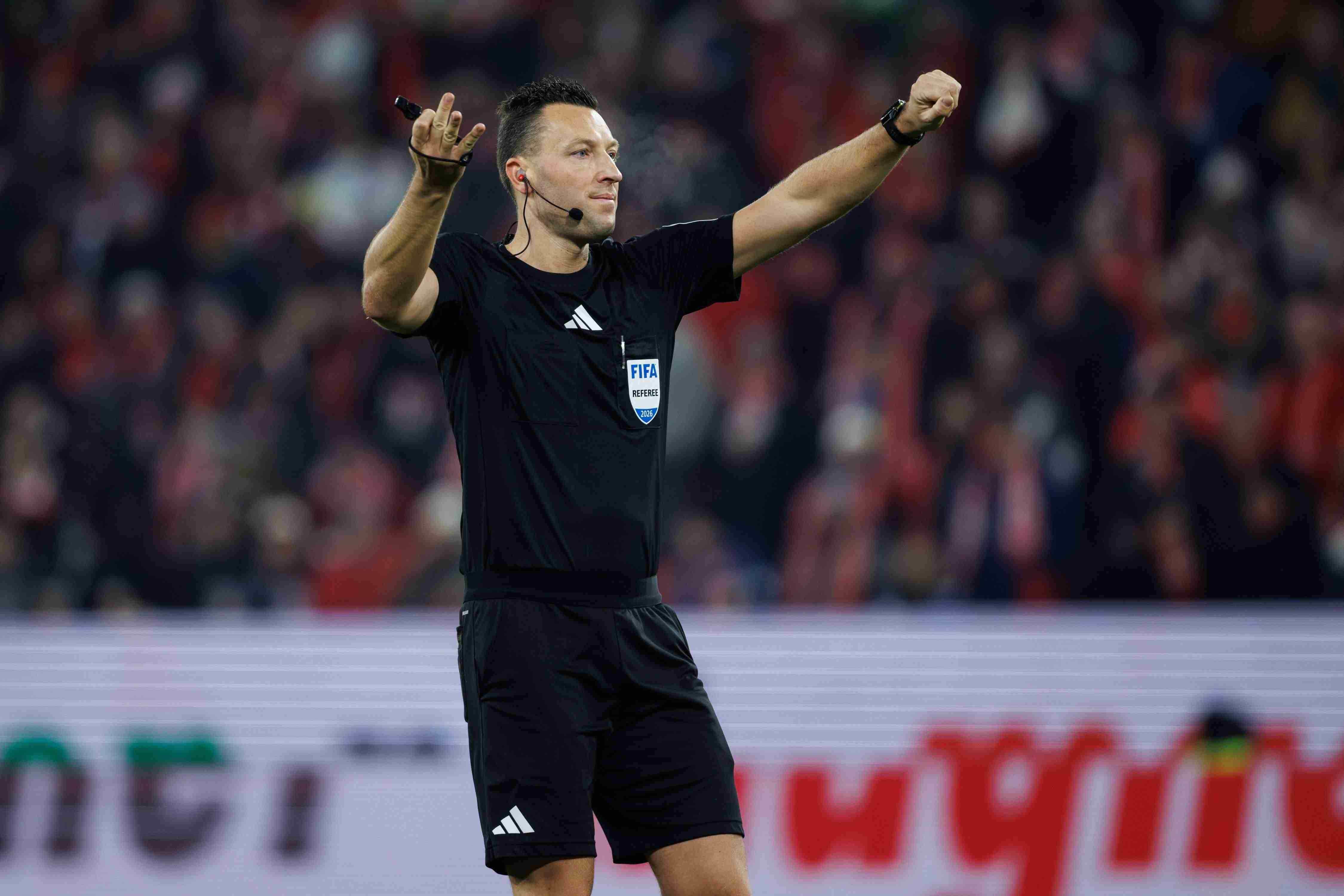 官方：德国人斯文·雅布隆斯基将执法曼城vs博德闪耀的欧冠