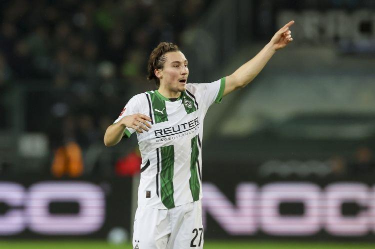 记者：莱比锡全力追门兴中场赖茨，后者原本是夏窗的头号目标