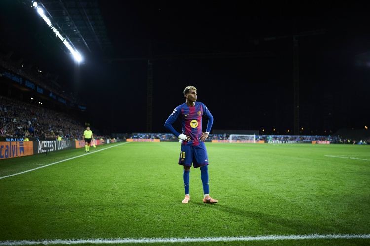 才18岁！每体：亚马尔对皇社过人11次 创7次机会，数据媲美内马尔