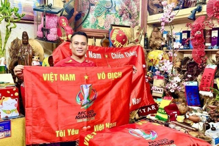 人均花1亿越南盾！9名越南球迷飞往沙特支持U23队，期待2-1赢中国
