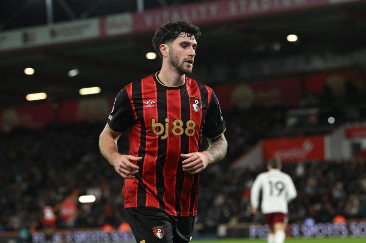 英媒：伯恩茅斯拒绝在本月内放走塞内西，切尔西有意引进他