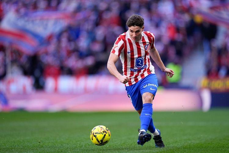 西媒：阿尔瓦雷斯是巴萨锋线头号目标，今夏财务收支平衡是前提