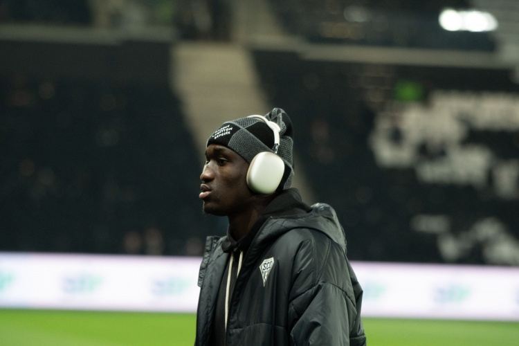 天空：英冠雷克瑟姆确实在和水晶宫抢人，估计会打破英冠标王纪录