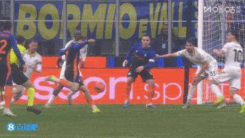 前裁判：比萨球员双手扩大了防守面积，因此国米获得点球是正确的