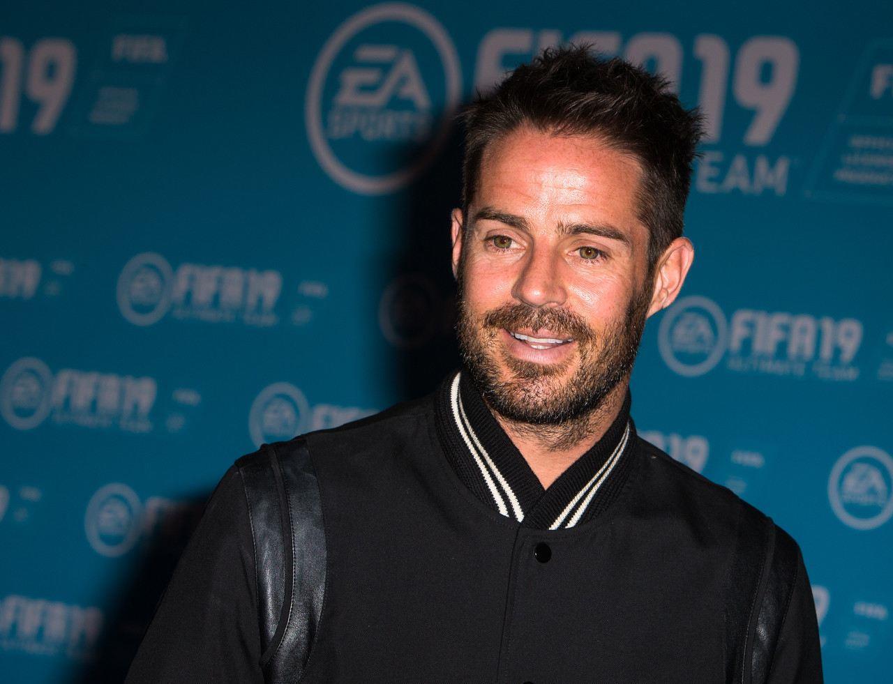 小雷：乔·戈麦斯受伤后应该立即换上远藤航，但利物浦拖了太久