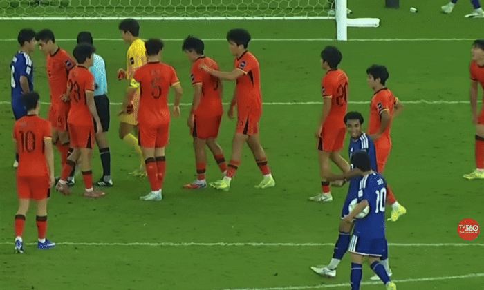 放松，日本U23亚洲杯决赛中石头剪刀布，决定点球主罚权