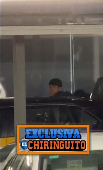 六台：巴萨中场德罗已启程前往巴黎，即将和巴黎圣日耳曼签约