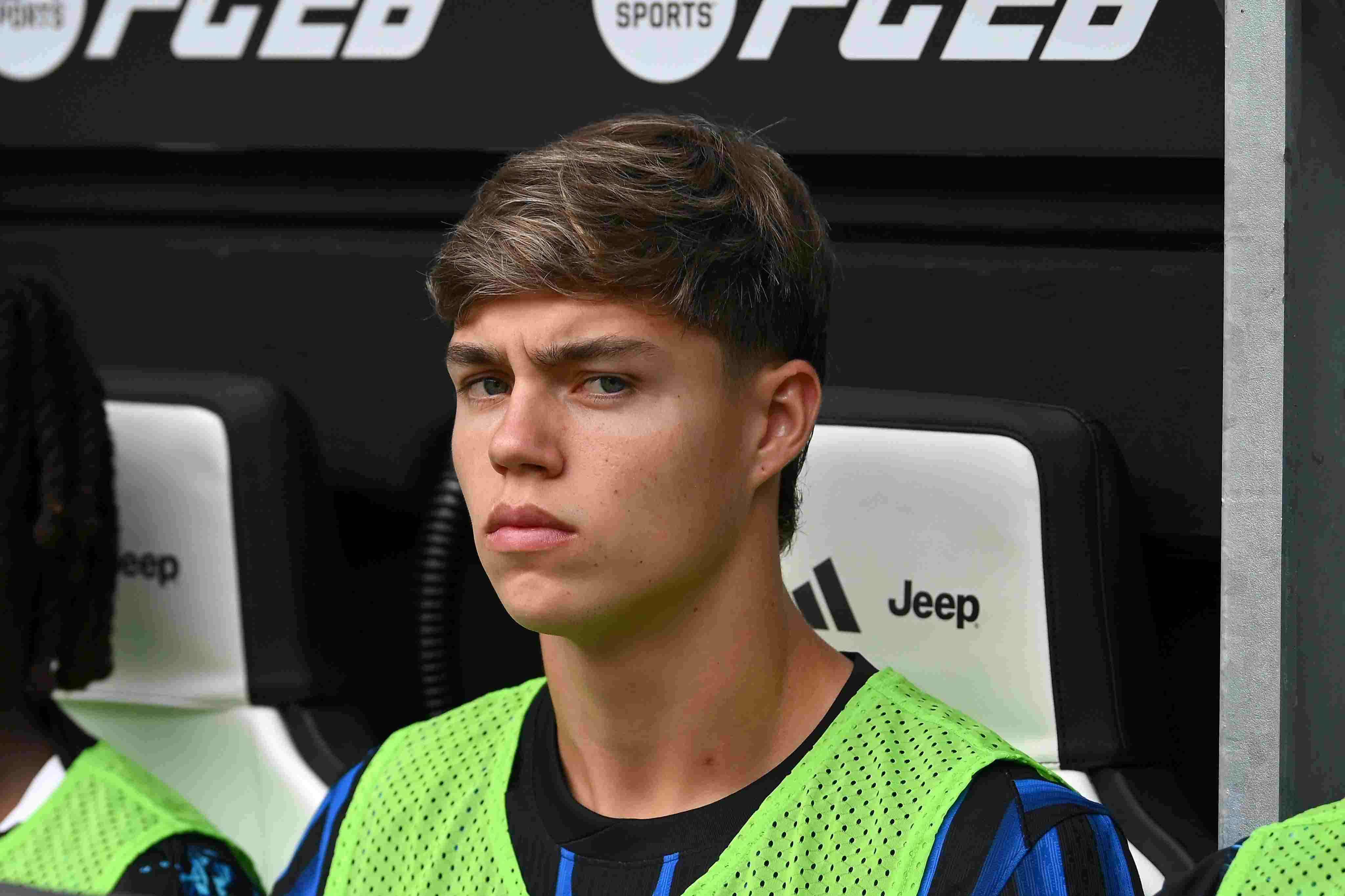 米体：帕拉西奥斯将先租后买加盟大学生队，他在国米已沦为水货