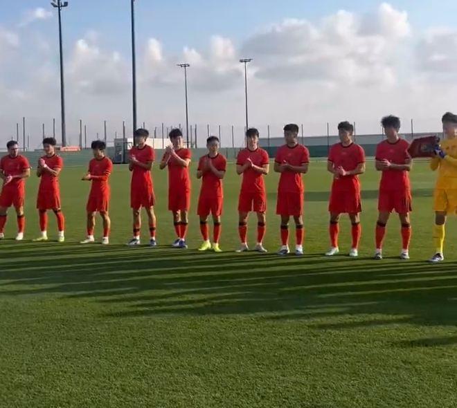 ：国足2-2乌兹别克斯坦，1胜2平结束迪拜拉练，将连夜回国