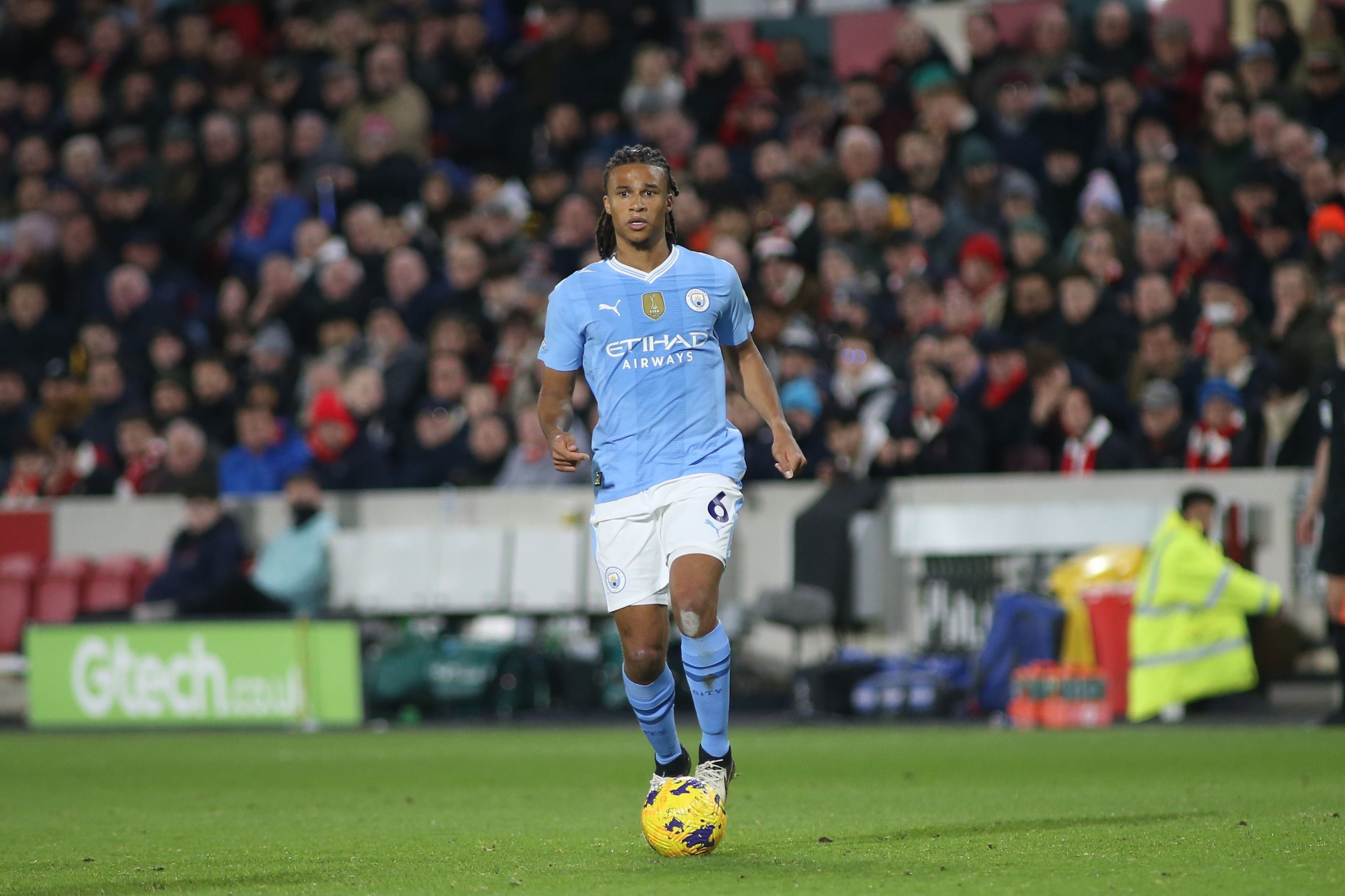 记者：摩纳哥曾经讨论过引进阿克，但很快就放弃了