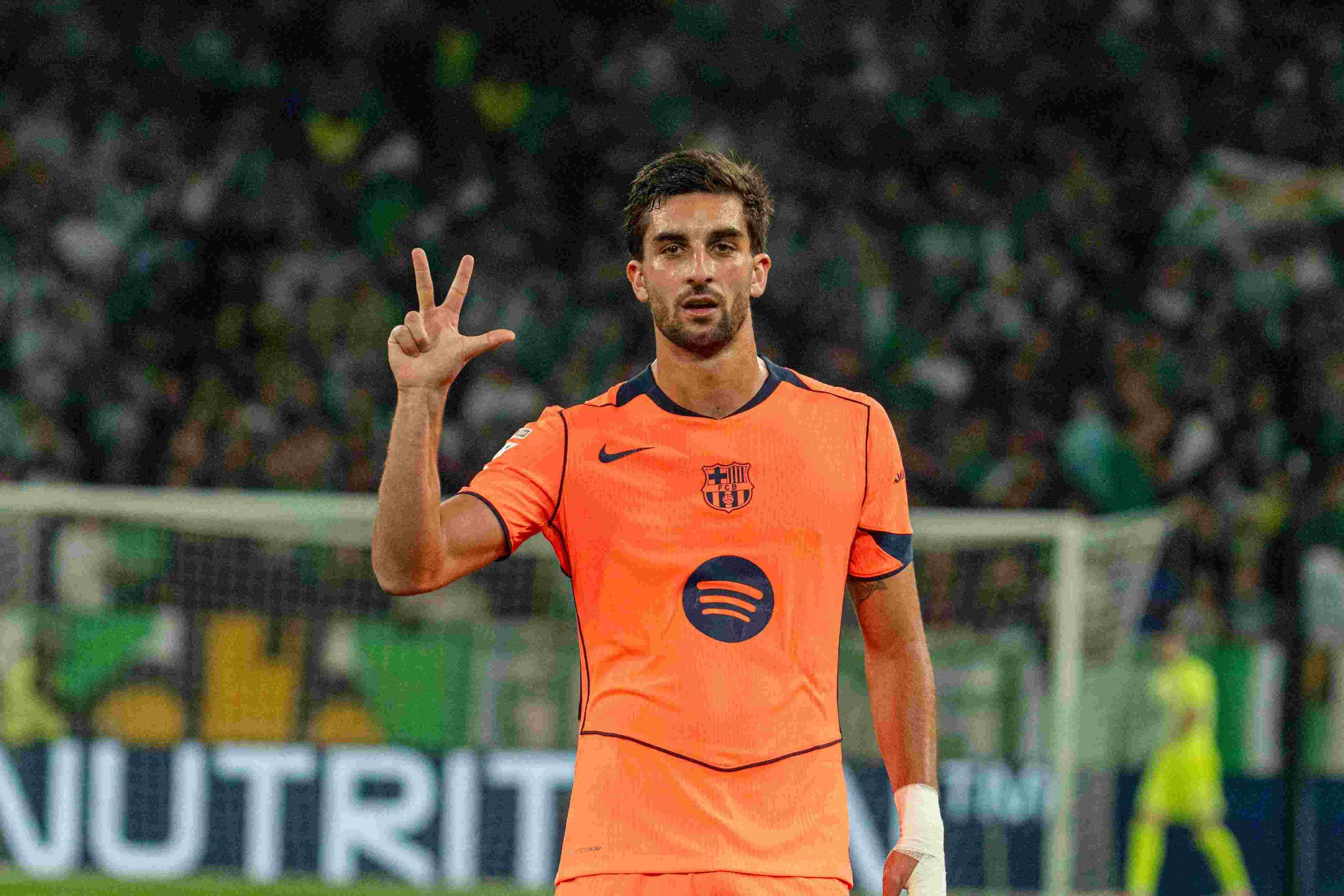 阿斯：巴萨今天将对费兰的伤势进行评估，他可能出战哥本哈根