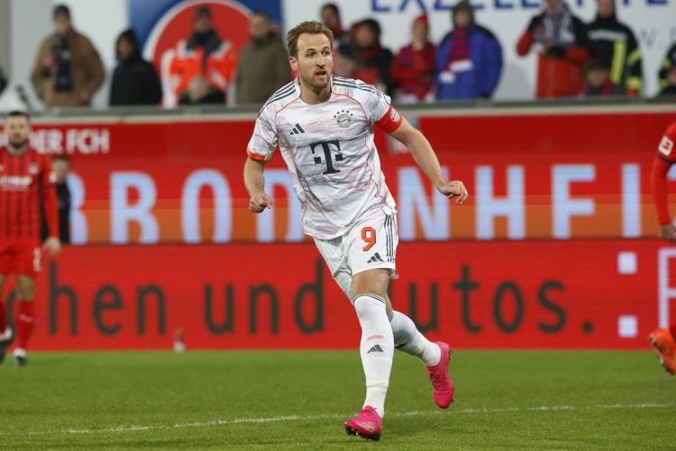 麦考伊斯特：我很想看凯恩在巴萨踢球，他没去西班牙我有点失望