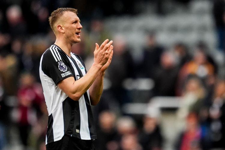 丹·伯恩：纽卡首次晋级欧冠淘汰赛阶段，我们为此感到无比自豪