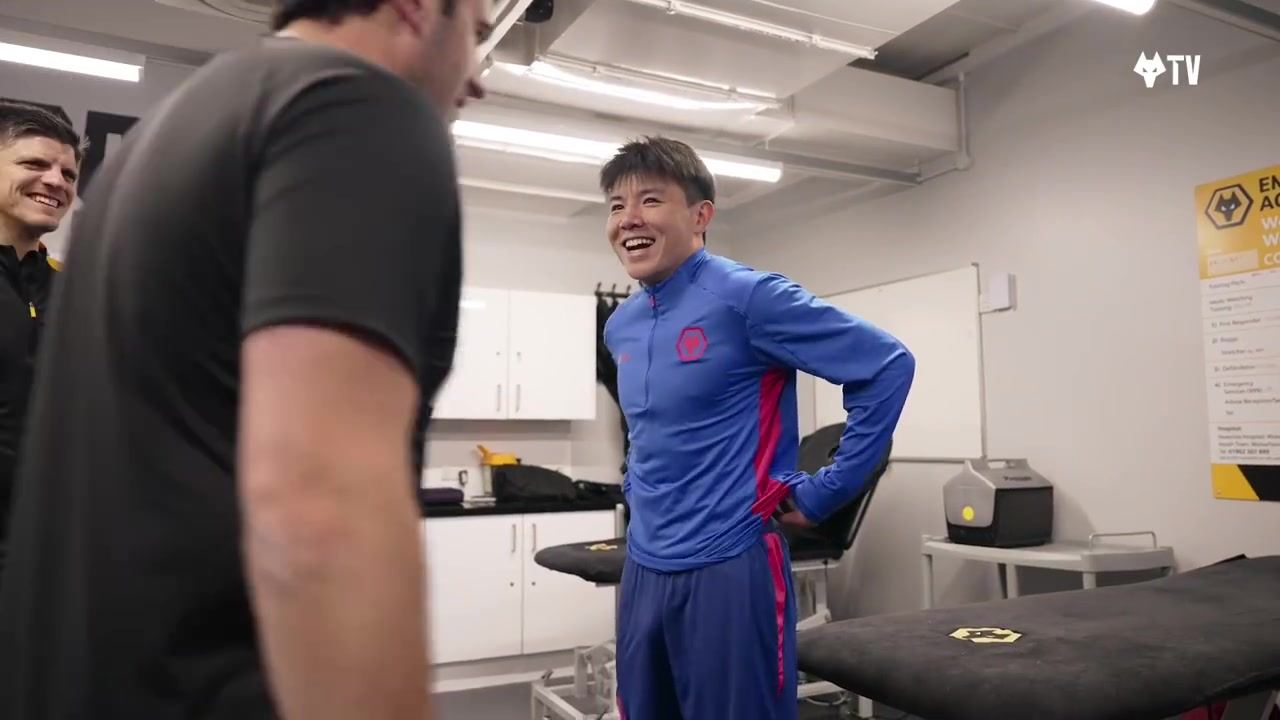 徐彬发布加盟狼队幕后花絮视频：第一天