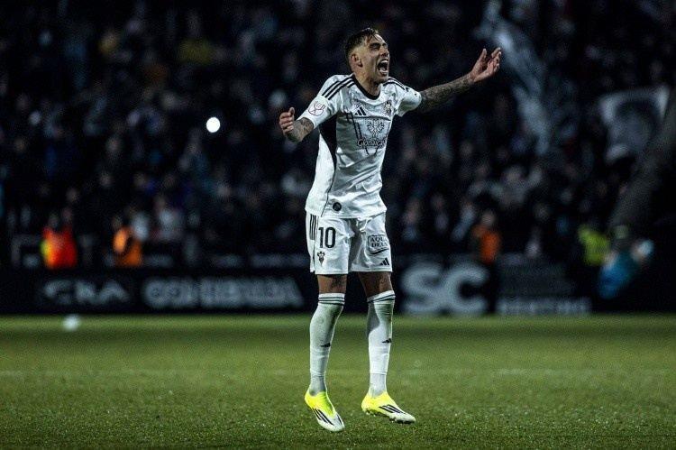 国王杯绝杀皇马！阿尔瓦塞特前锋：巴萨即使不在状态也很强大