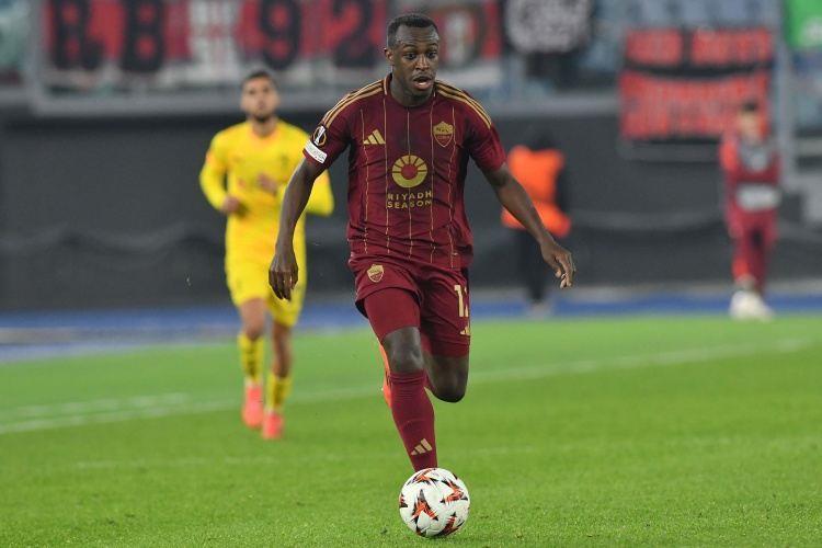 记者：新月年薪1060万欧报价罗马后卫阿卜杜勒哈米德，谈判进行中